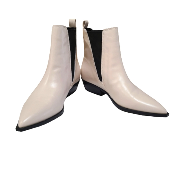 Nine West Danzy Chelsea Ankle Boots Women's Size 7 White Leather - Picture 2 of 16